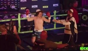 BLUBBER LANG 🥊🤕🤣 PUNCHES OUT❗