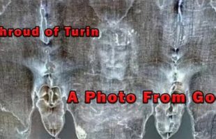THE SHROUD OF TURIN 🛐 IS THE ACTUAL PICTURE OF JESUS CHRIST❗