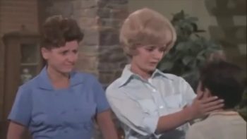 DEALS WITH THE MEASELS 🦠 [BRADY BUNCH CLIP PULLED FROM NETWORK DISTRIBUTION]
