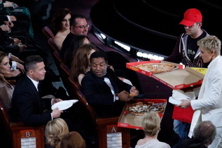 ANYONE REMEMBER PIZZA 🍕 AT THE 2014 OSCARS⁉️