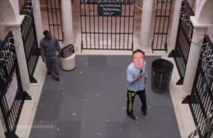 JAMES COMEY WARMS IT UP 🍆 FOR THE BOOTY BANDIT