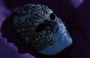 A LOOK INTO THE ILLUMINATI 👁 AND EYES WIDE SHUT