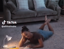 THE 😋 HUNGRY 🛋 COUCH