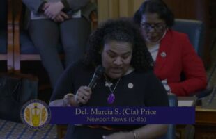 THIS IDIOT BELIEVES THAT THE PARTY THAT ENDED SLAVERY ⛓ PLANS TO BRING IT BACK❗