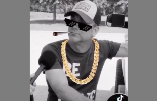 THIS MAN DOESN'T CALL 911 IN AN EMERGENCY 📲 HE CALLS 811❗