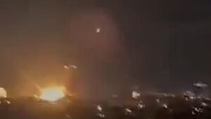 IRANIAN MISSILE 🚀 STRIKES TEL AVIV