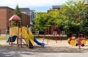 SOMALI-RUN DAYCARE CENTERS IN WASHINGTON STATE TAKE IN 💲 MILLIONS OF DOLLARS 🎙 MALIA MARKS