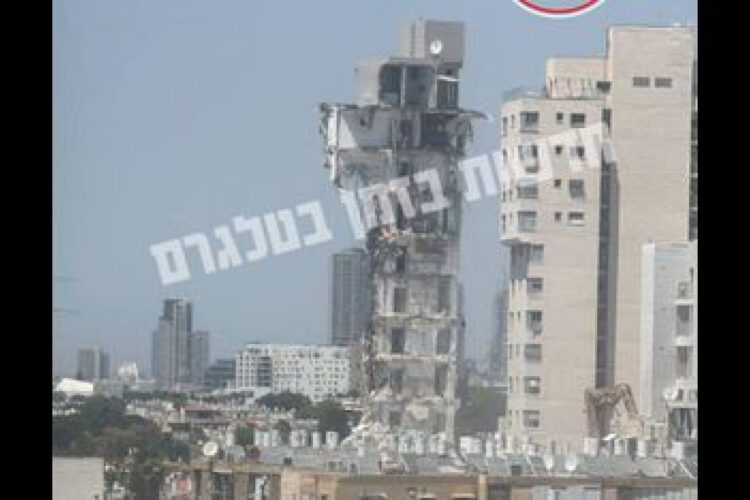 THE ILLEGAL SETTLEMENT OF BAT YAM 🚀 GETS THE GAZA TREATMENT