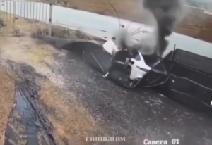 ELECTRIC VEHICLES ARE 🔥 A POTENTIAL ROLLING BBQ [HE IS VERY LUCKY THAT THE DOORS DID NOT LOCK]