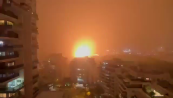 IRANIAN MISSILE STRIKING THE CENTRAL ISRAELI CITY OF PETAH TIKVA DURING PASSOVER 🚀 OY TO THE VEY❗