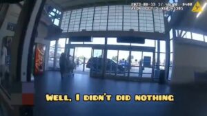SUSPECT WANTED FOR MURDER LEADS OFFICERS ON FOOT CHASE THROUGH WALMART❗
