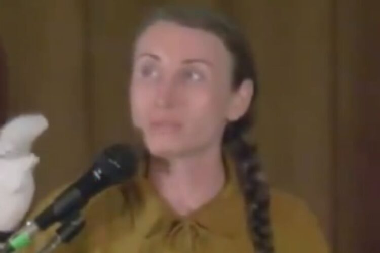 TRANSGENDER FORMER PROSTITUTE RUNNING FOR MAYOR IN CANADA ⚧ USES SOCK PUPPET DURING CAMPAIGN SPEECH