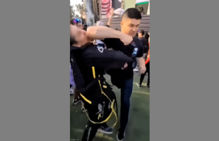 DUDE WAS JUST TRYING TO ENJOY THE CONCERT WHILE CONSTANTLY GETTING BULLIED 💪 THE ELBOW FIXED THAT❗