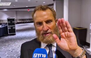 RABBI SHMULEY BOTEACH FORGETS TO TAKE HIS MEDS ₪ AND ADMITS TO AN ASSASSINATION❗